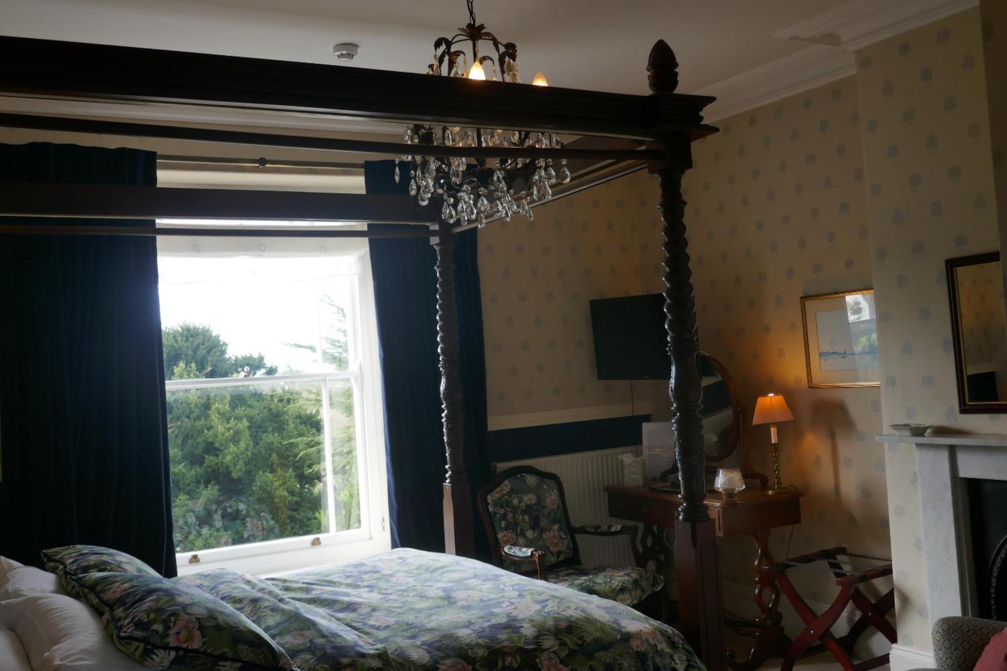 Отель Kerrington House Аксминстер Экстерьер фото